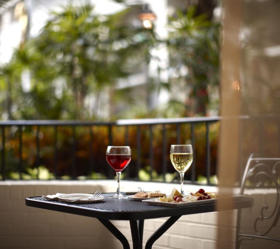 Lunch With Wine On Terrace wallpaper 960x854