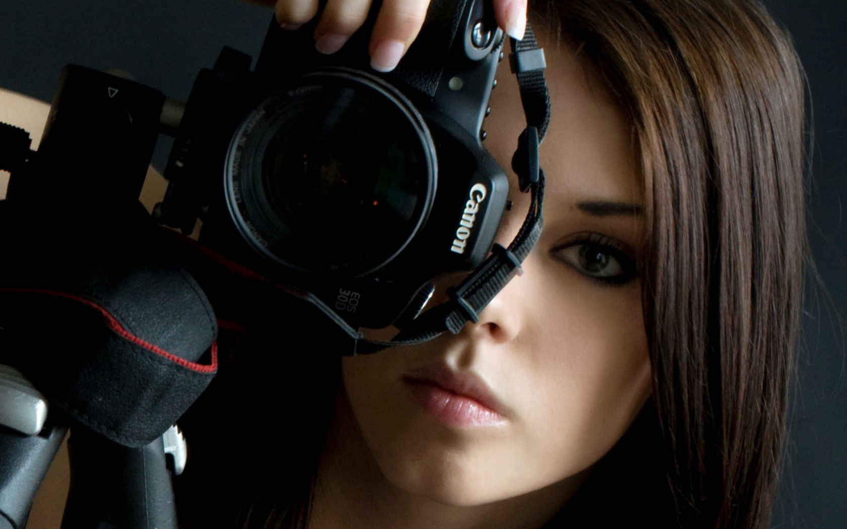 Обои Girl Photographer 1680x1050