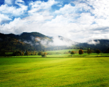 Sfondi Autumn Fog In Slovakia 220x176