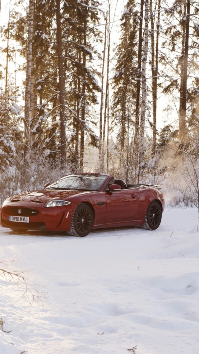 Das Jaguar XKR-S Convertible Wallpaper 640x1136