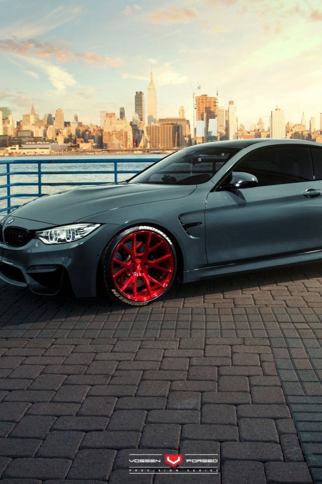 Das BMW M4 Red Wheels Wallpaper 640x960