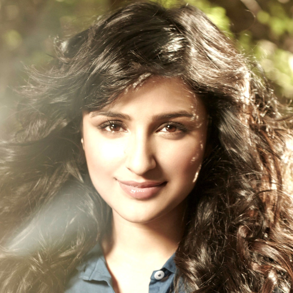 Das Parineeti Chopra 2013 Wallpaper 1024x1024