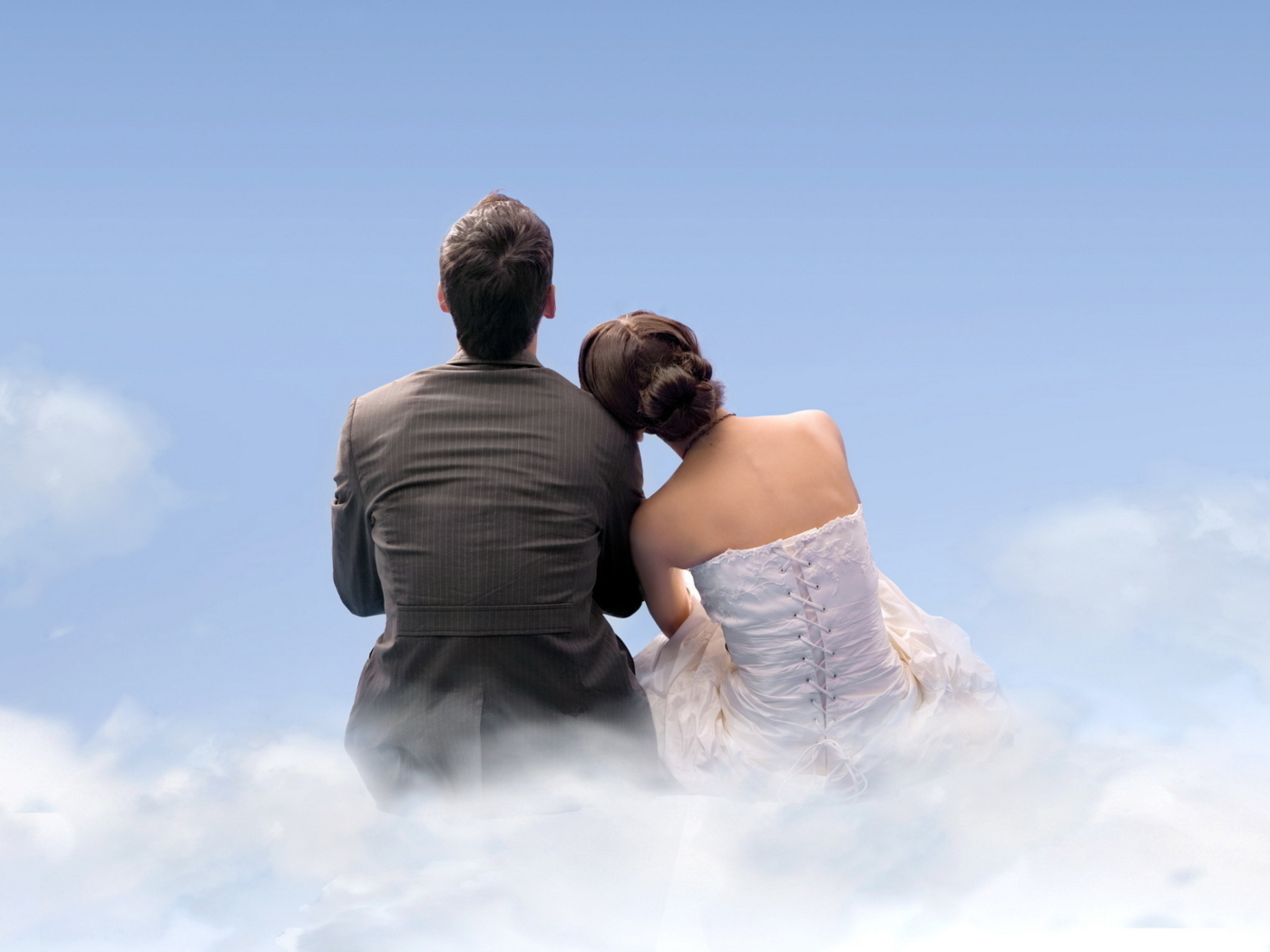 Das Couple Sitting On Clouds Wallpaper 1400x1050