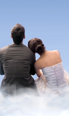 Das Couple Sitting On Clouds Wallpaper 240x400