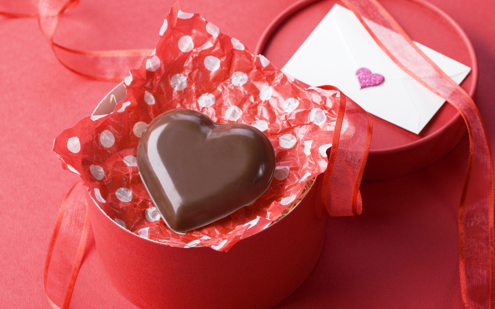 Обои Chocolate Heart 1680x1050