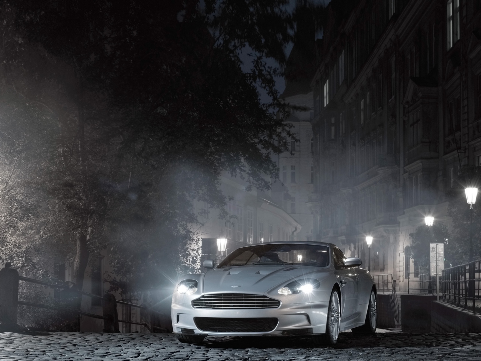 White Aston Martin At Night wallpaper 1600x1200