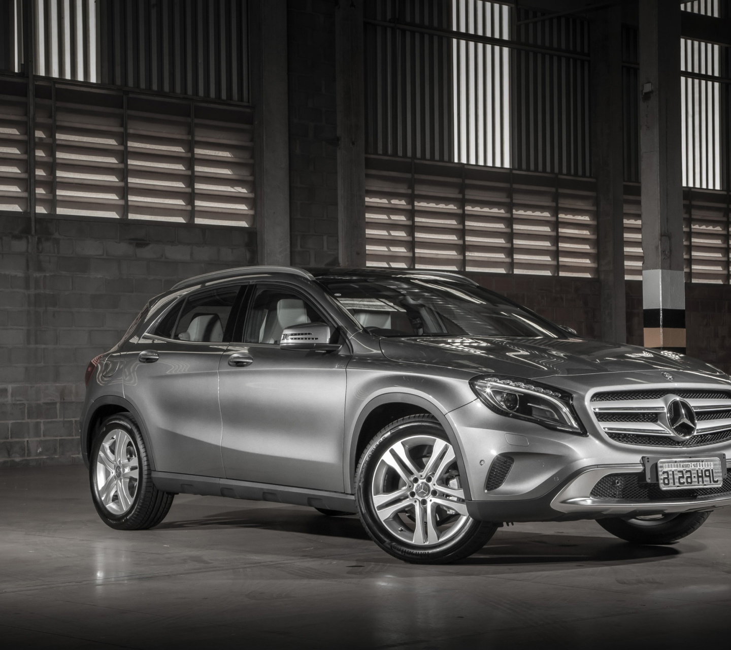 Fondo de pantalla Mercedes Benz GLA 1440x1280