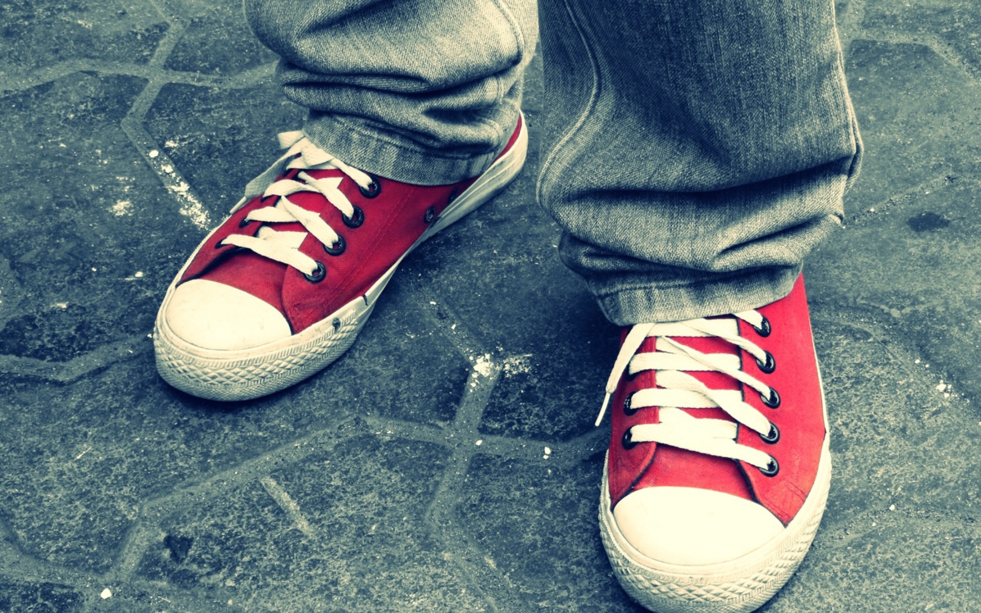 Screenshot №1 pro téma Red Sneakers 1920x1200