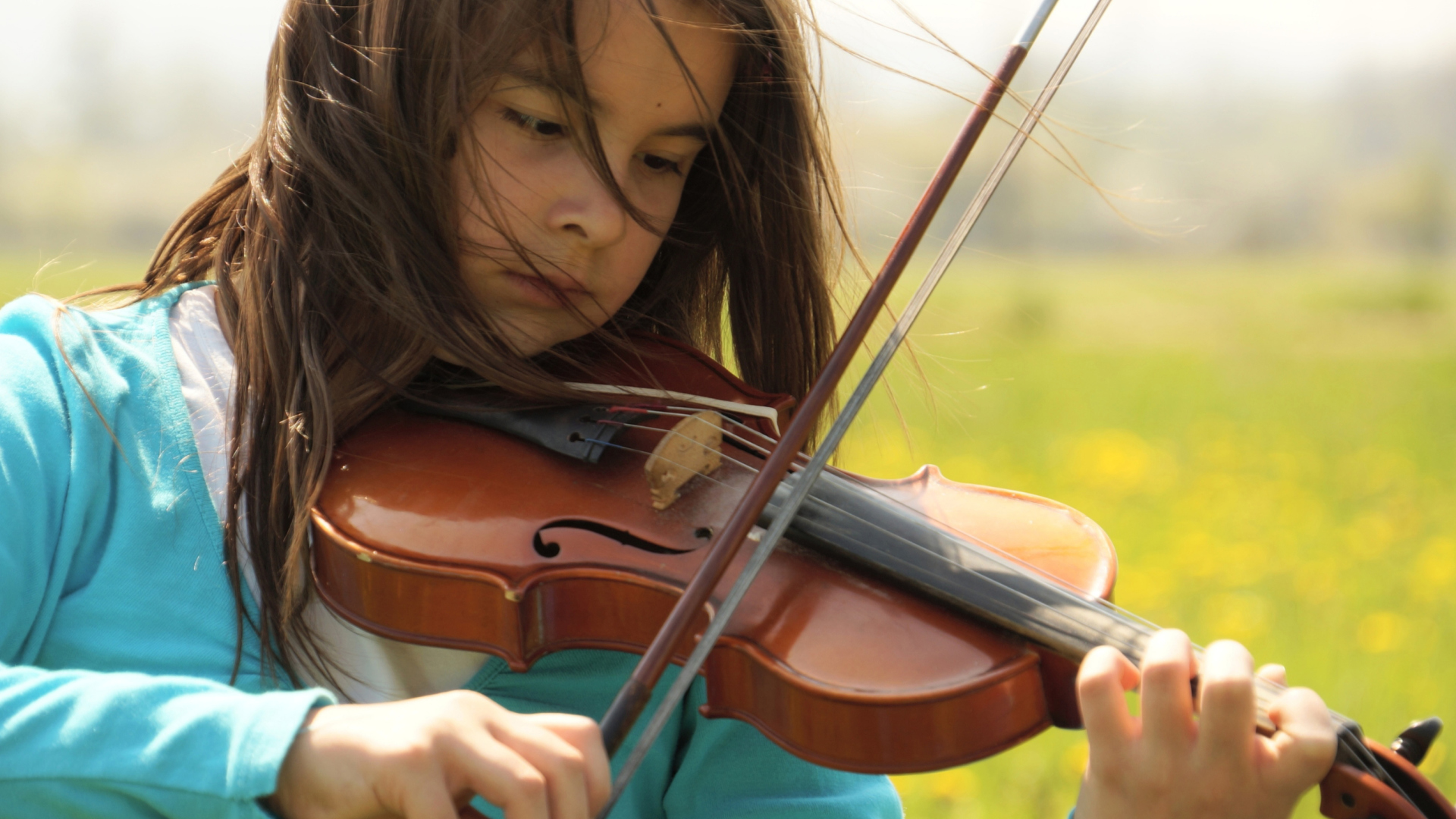 Fondo de pantalla Girl Playing Violin 1920x1080