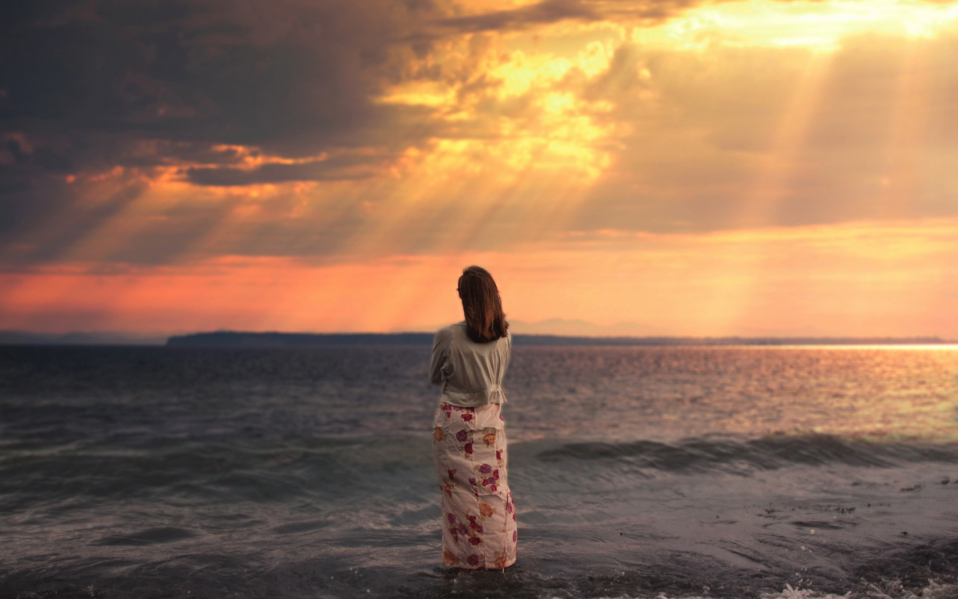 Girl And Stormy Sea wallpaper 1920x1200