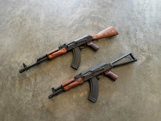 Sfondi AK 74 Kalashnikov Assault Rifle 320x240