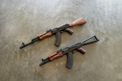 AK 74 Kalashnikov Assault Rifle wallpaper 480x320