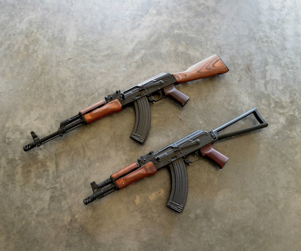 Das AK 74 Kalashnikov Assault Rifle Wallpaper 960x800