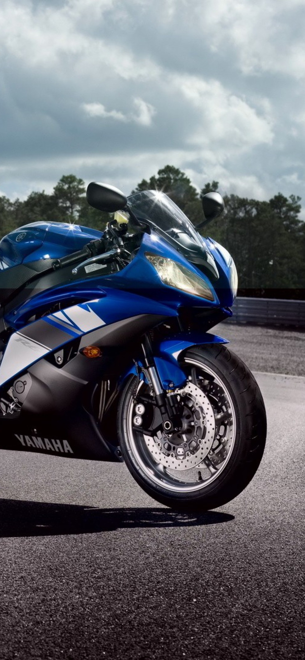 Blue Yamaha R6 Wallpaper for iPhone 11