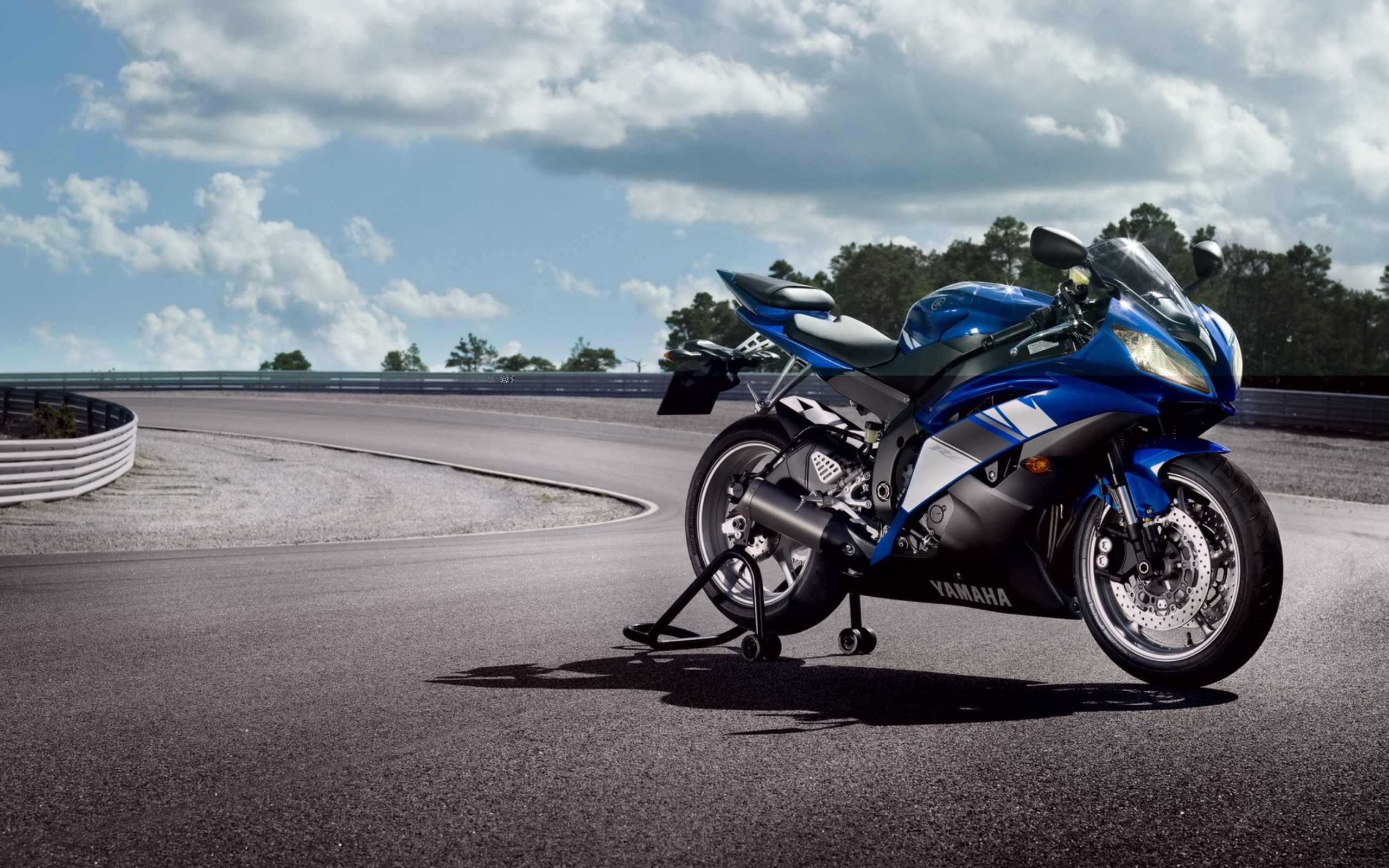 Screenshot №1 pro téma Blue Yamaha R6 2560x1600