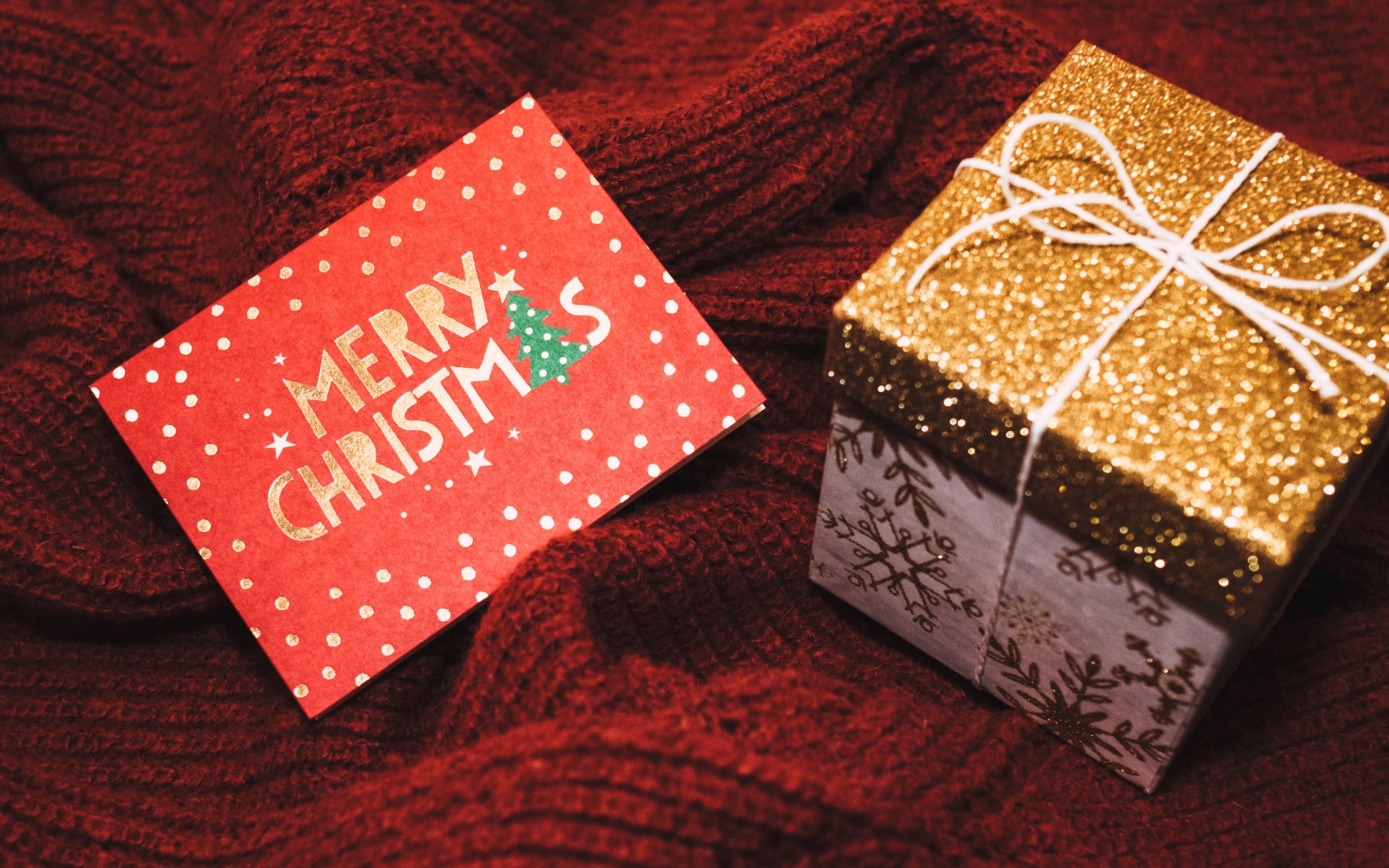 Fondo de pantalla Christmas Postcard and Gift 2560x1600
