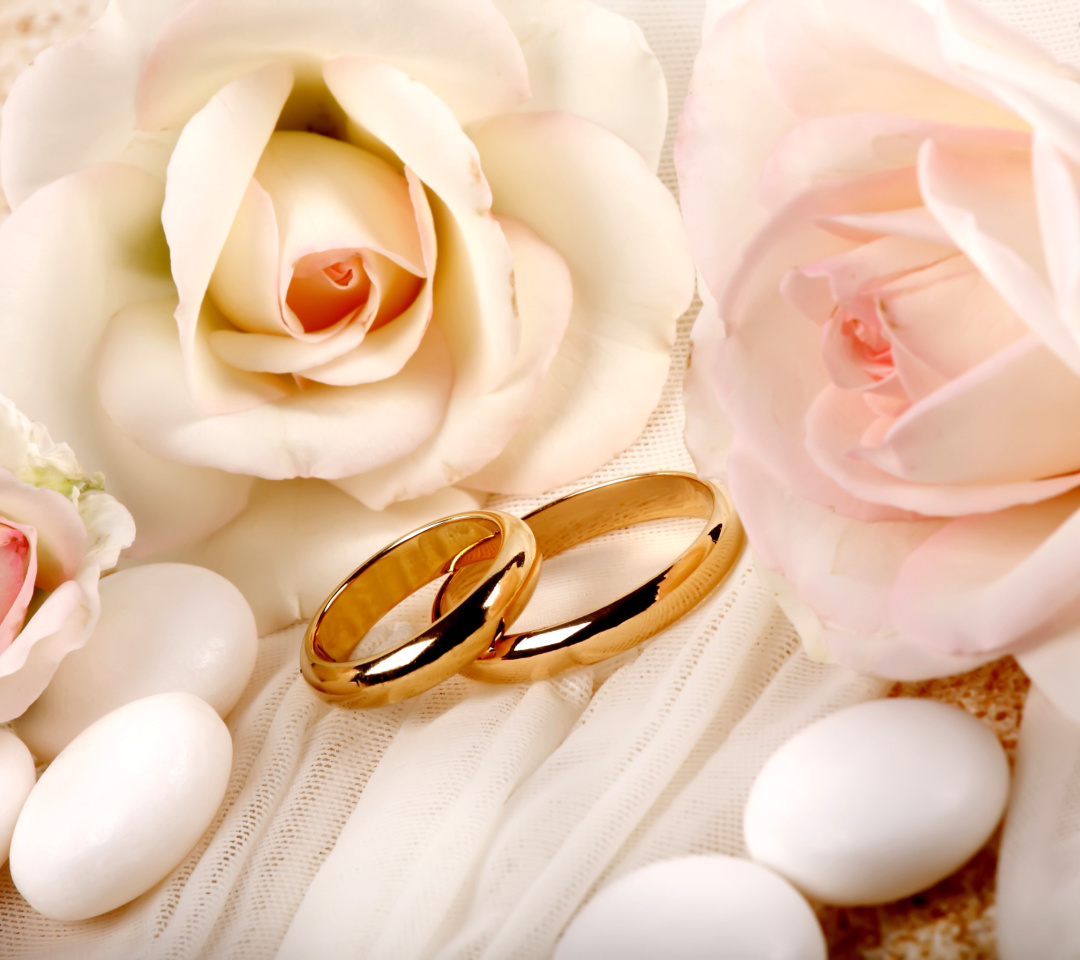 Fondo de pantalla Roses and Wedding Rings 1080x960