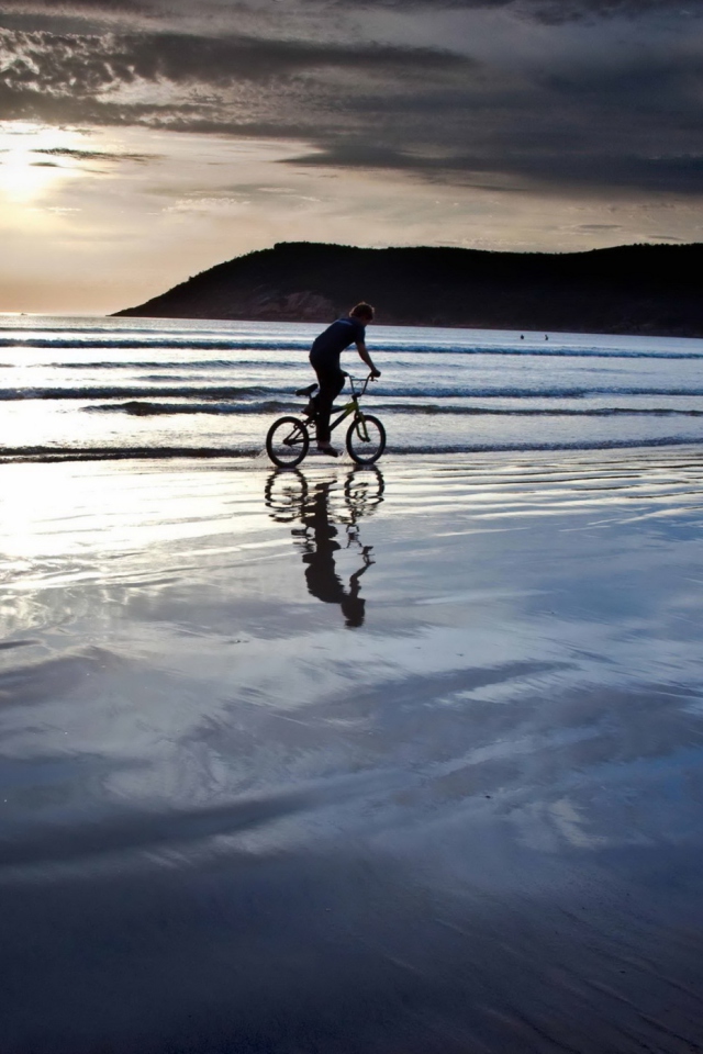 Beach Bike Ride wallpaper 640x960