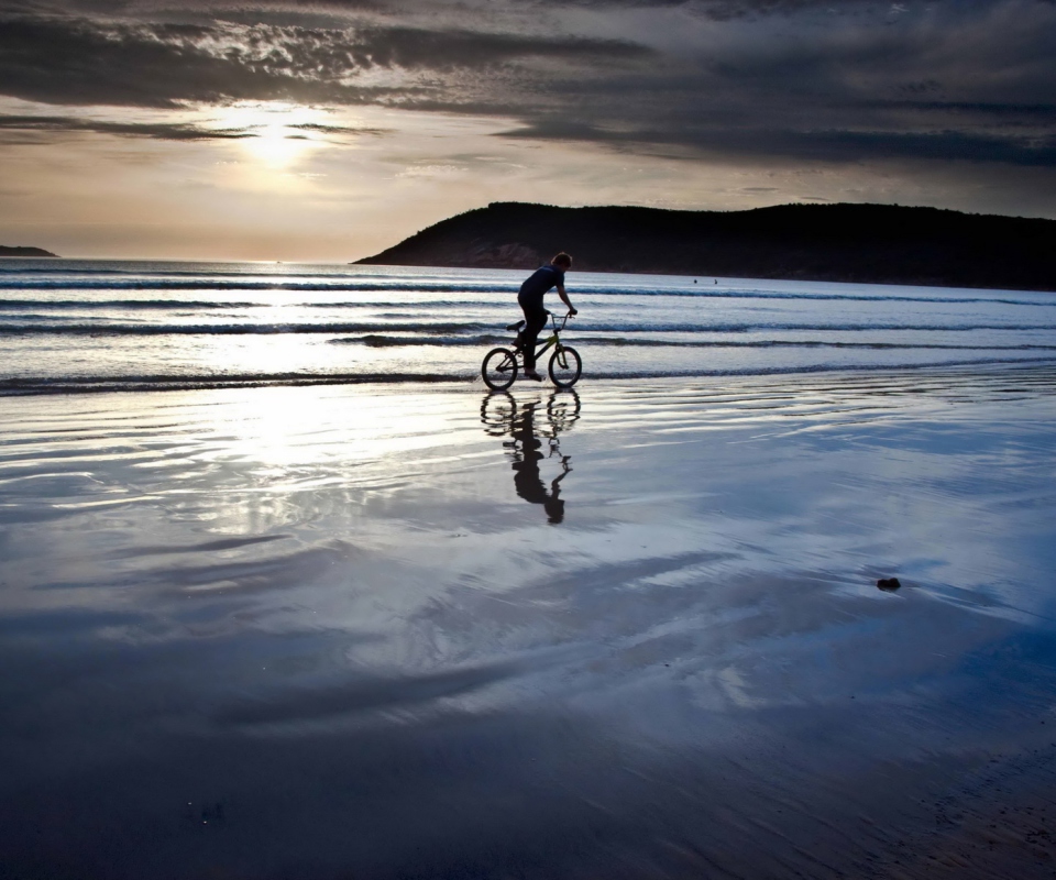 Beach Bike Ride wallpaper 960x800