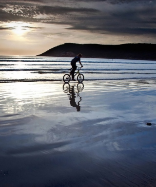 Beach Bike Ride - Obrázkek zdarma pro Nokia C1-01