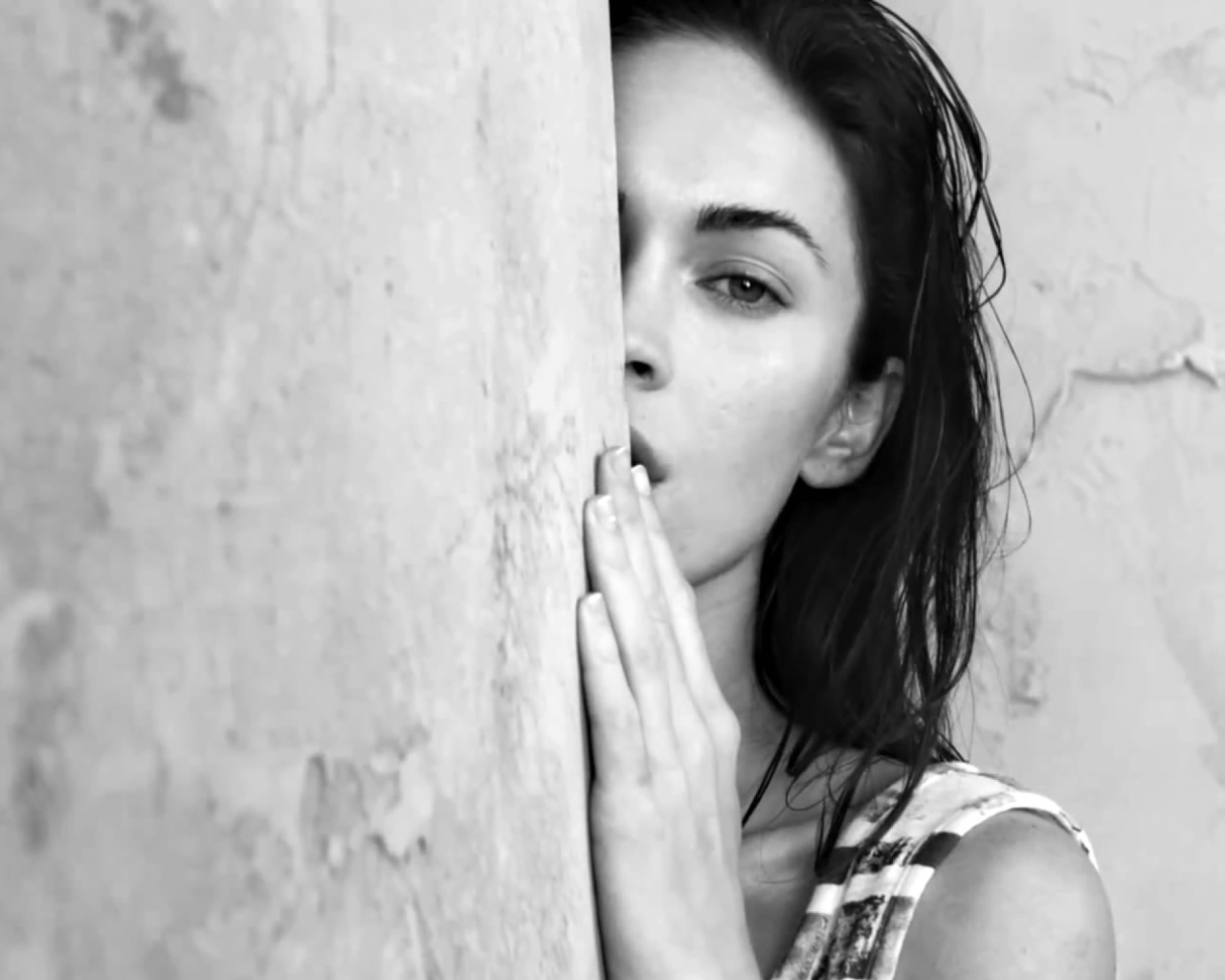 Das Megan Fox Black & White Wallpaper 1280x1024