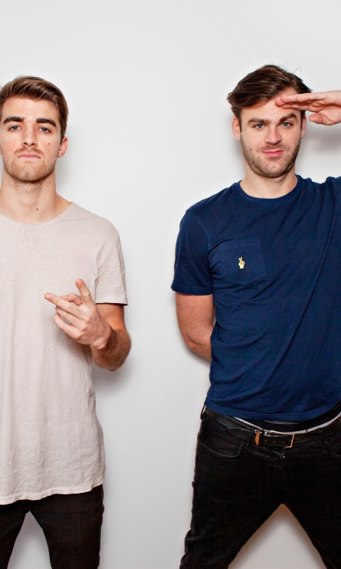 Screenshot №1 pro téma The Chainsmokers with Andrew Taggart and Alex Pall 480x800