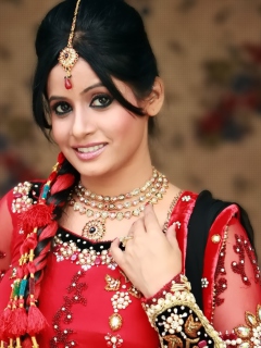 Das Miss Pooja Wallpaper 240x320