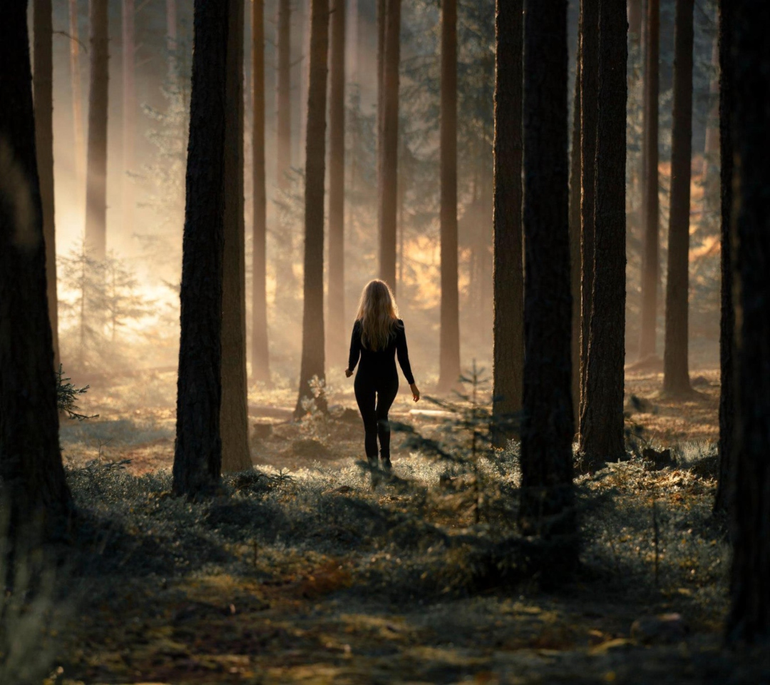 Das Girl In Forest Wallpaper 1080x960