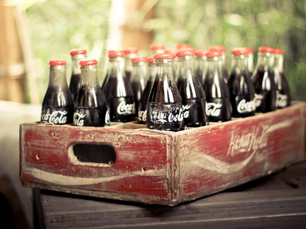 Обои Vintage Coca-Cola Bottles 1024x768