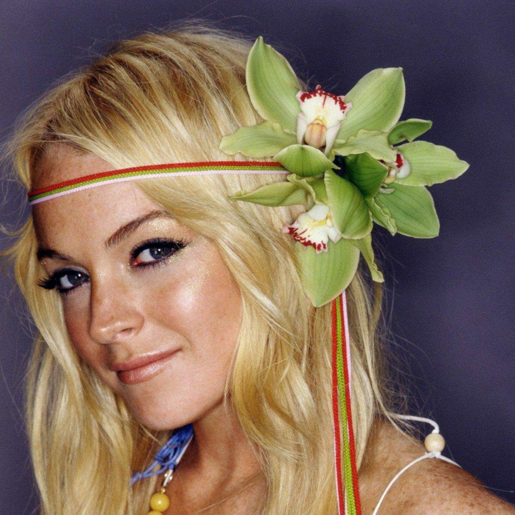 Sfondi Cute Lindsay Lohan 1024x1024