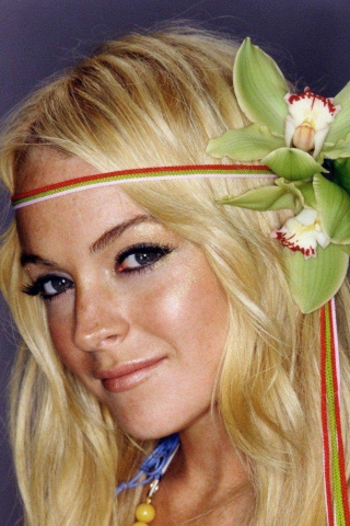 Cute Lindsay Lohan wallpaper 320x480