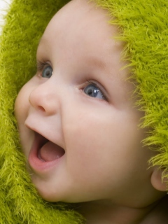 Das Lovely Baby Wallpaper 240x320