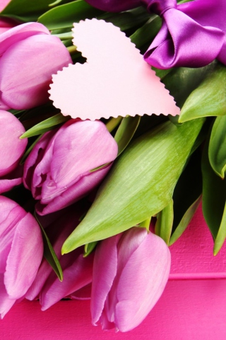 Sfondi Pink Tulips Bouquet And Paper Heart 320x480