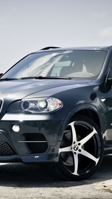 Das BMW X5 Wallpaper 360x640