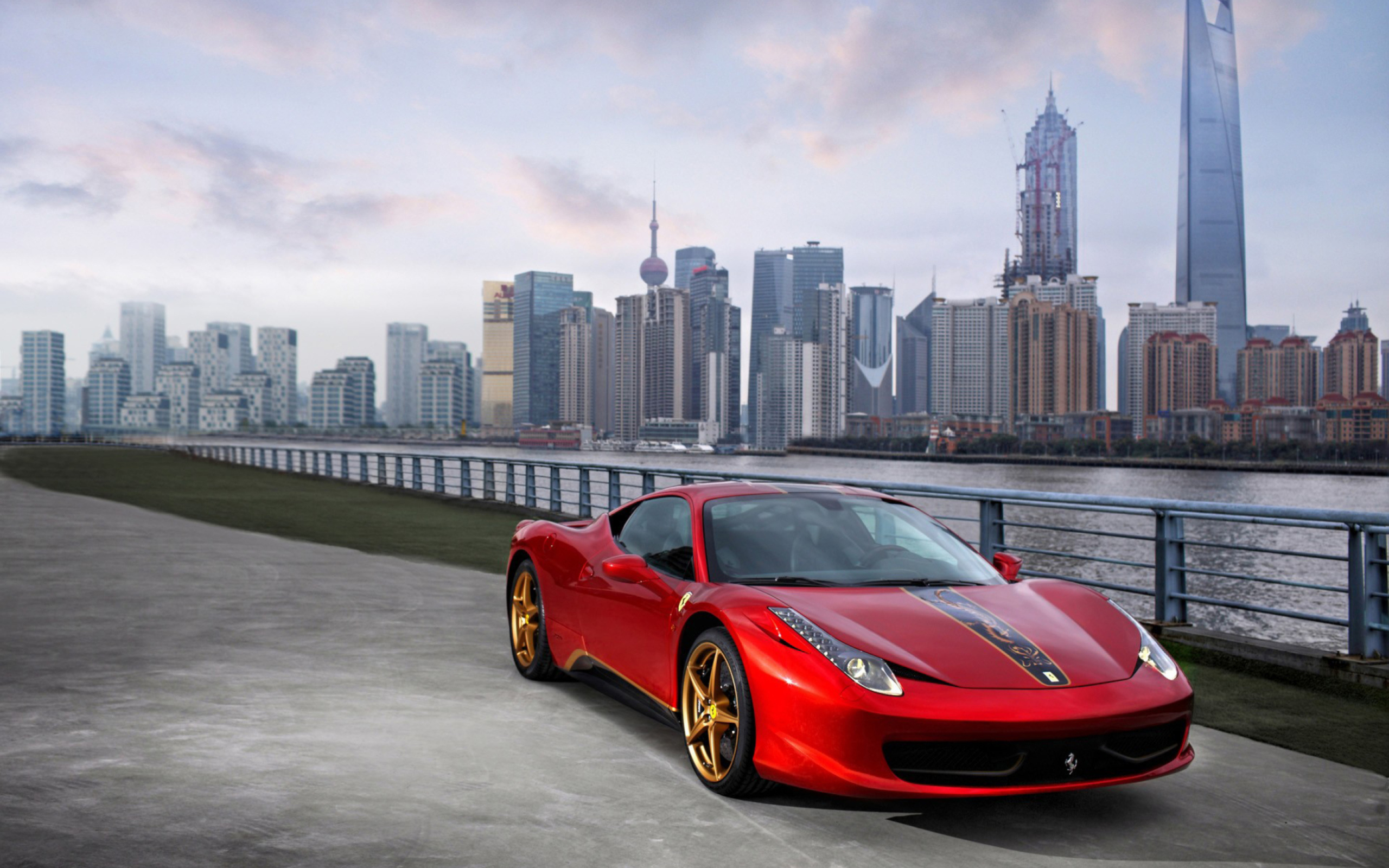 Das Ferrari In The City Wallpaper 2560x1600