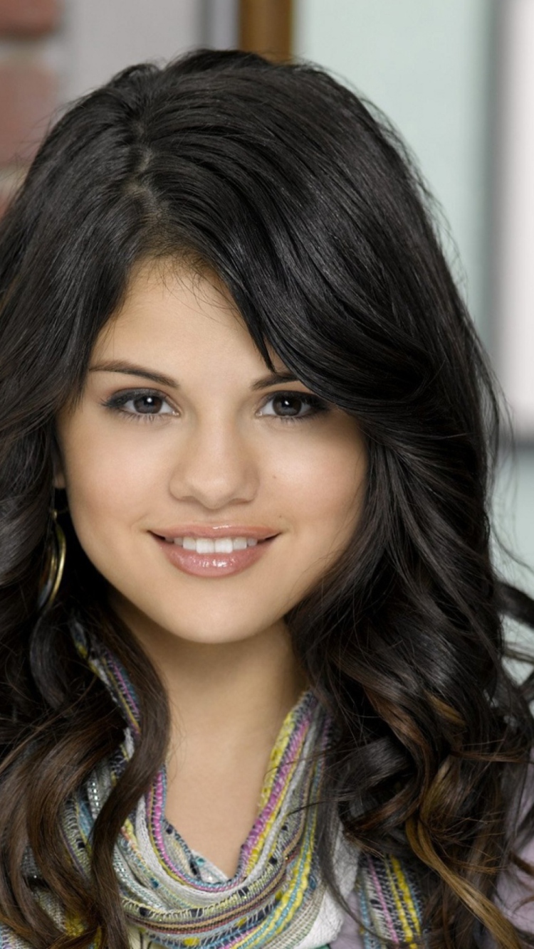 Обои Selena Gomez 750x1334