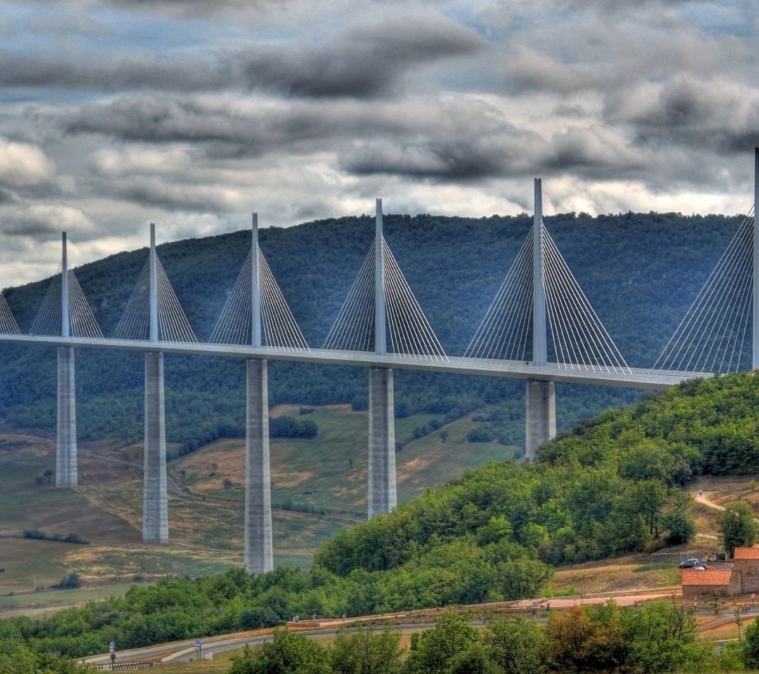 Sfondi Viaduc De Millau In France 1080x960