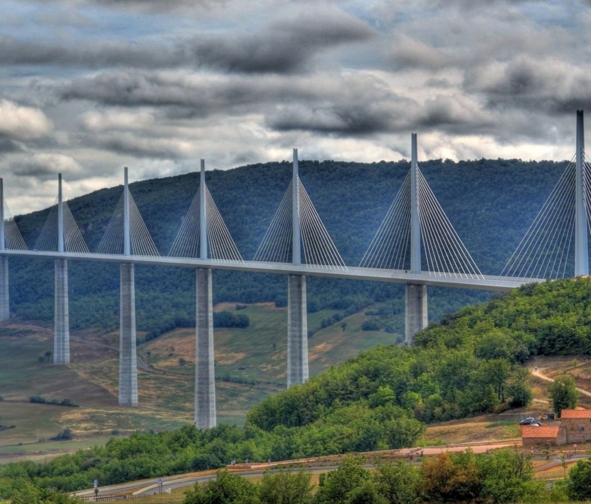 Sfondi Viaduc De Millau In France 1200x1024