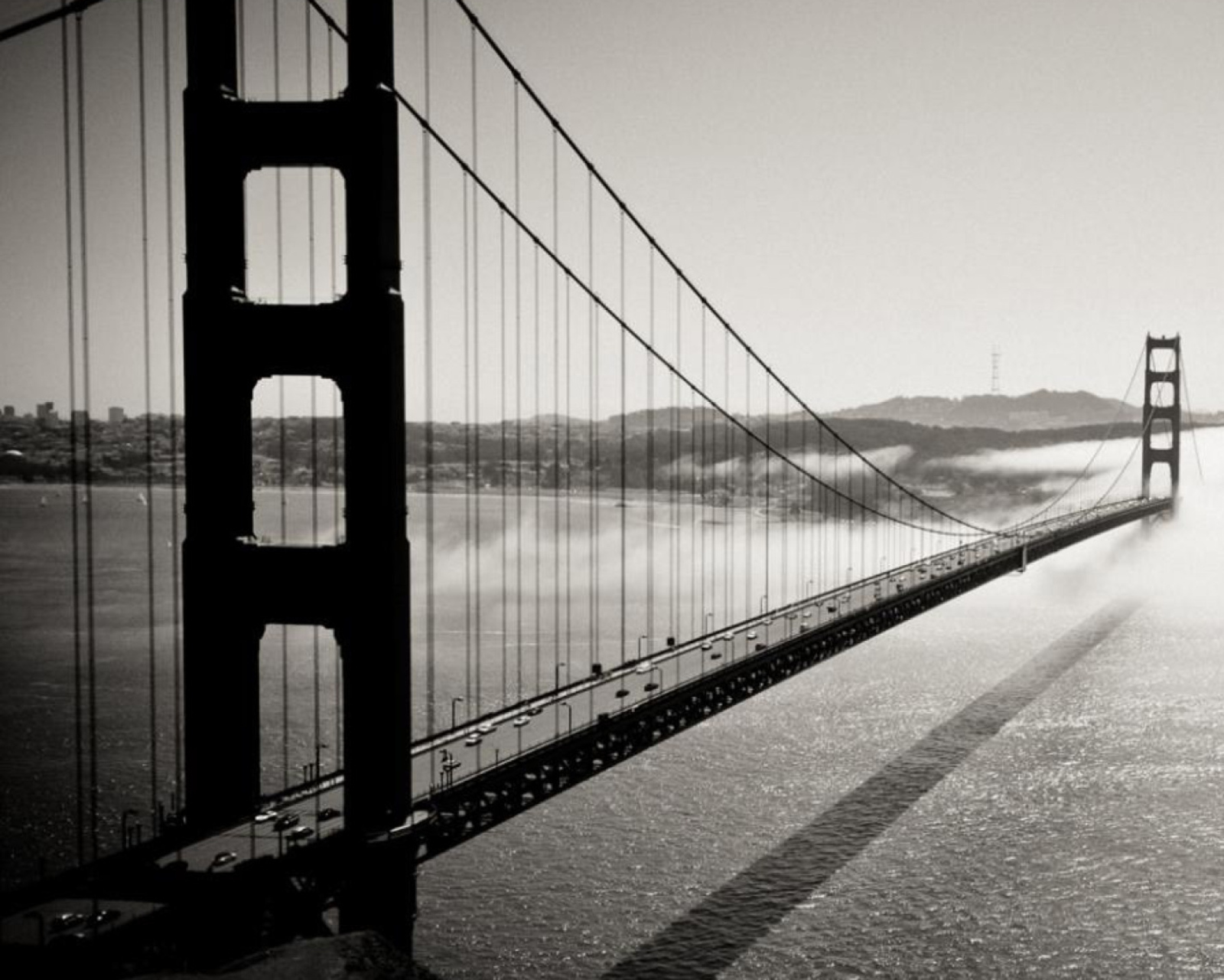 Sfondi Bridge In The Fog 1600x1280