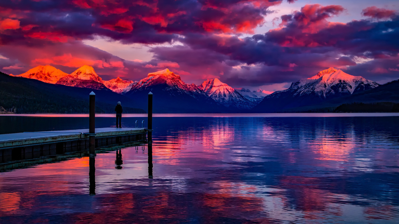 Das Lake McDonald in Glacier National Park Wallpaper 1366x768