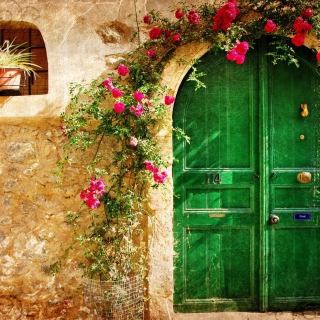 Kostenloses Picturesque Old House Door Wallpaper für 208x208