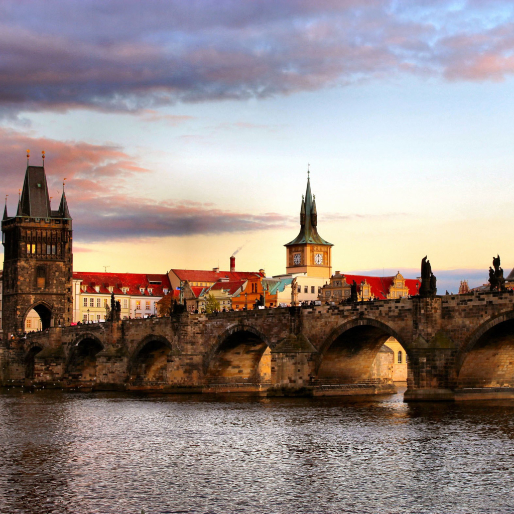 Обои Charles Bridge In Prague 1024x1024