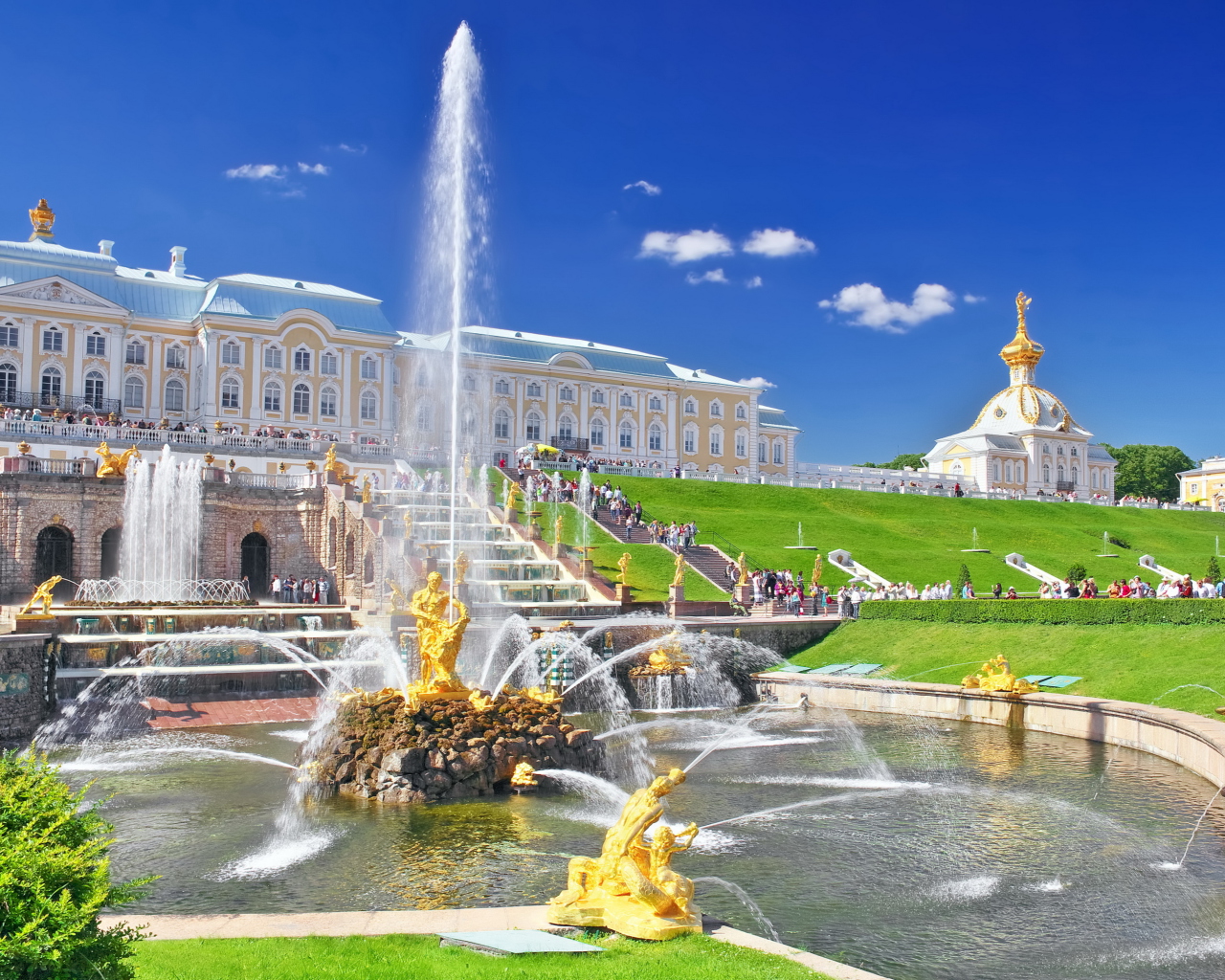 Das Peterhof In Saint-Petersburg Wallpaper 1280x1024