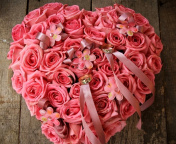 Обои Pink heart from roses Ultra HD 176x144