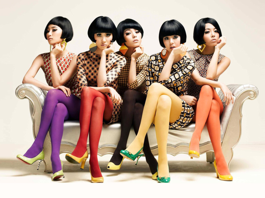 Das Five Asian Girls Wallpaper 1024x768
