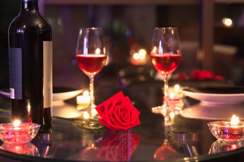 Romantic evening with wine wallpaper 480x320