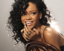 Fondo de pantalla Rihanna 220x176