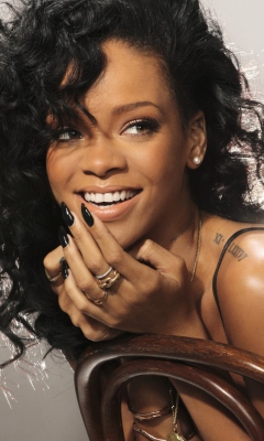Fondo de pantalla Rihanna 240x400
