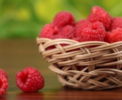 Das Basket Of Raspberries Wallpaper 176x144