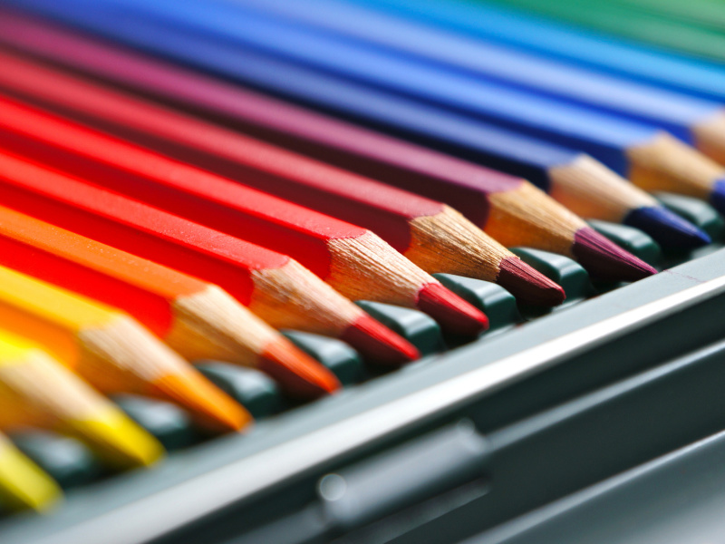 Coloured Pencils wallpaper 800x600